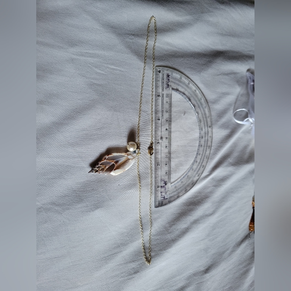 Shell pearl necklace - Picture 3 of 3